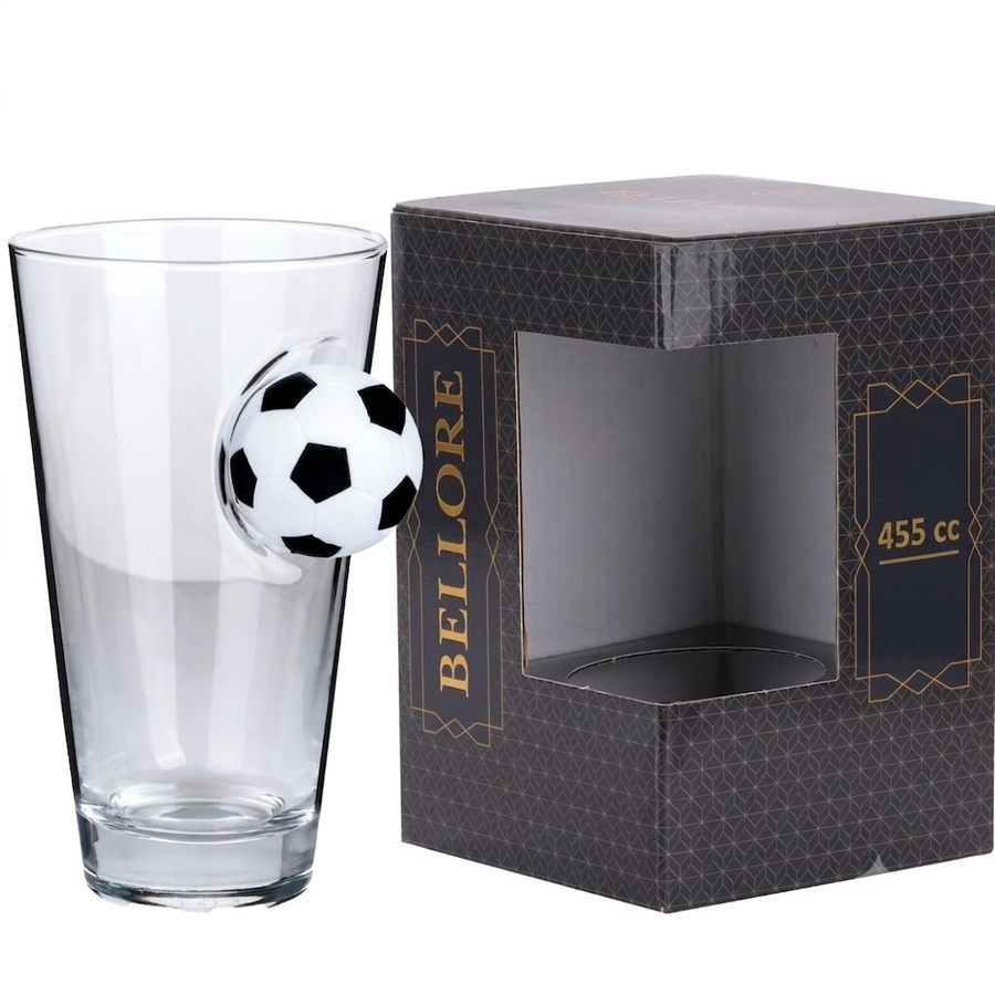 Football Beer Glass 465ml – lifestyle shot