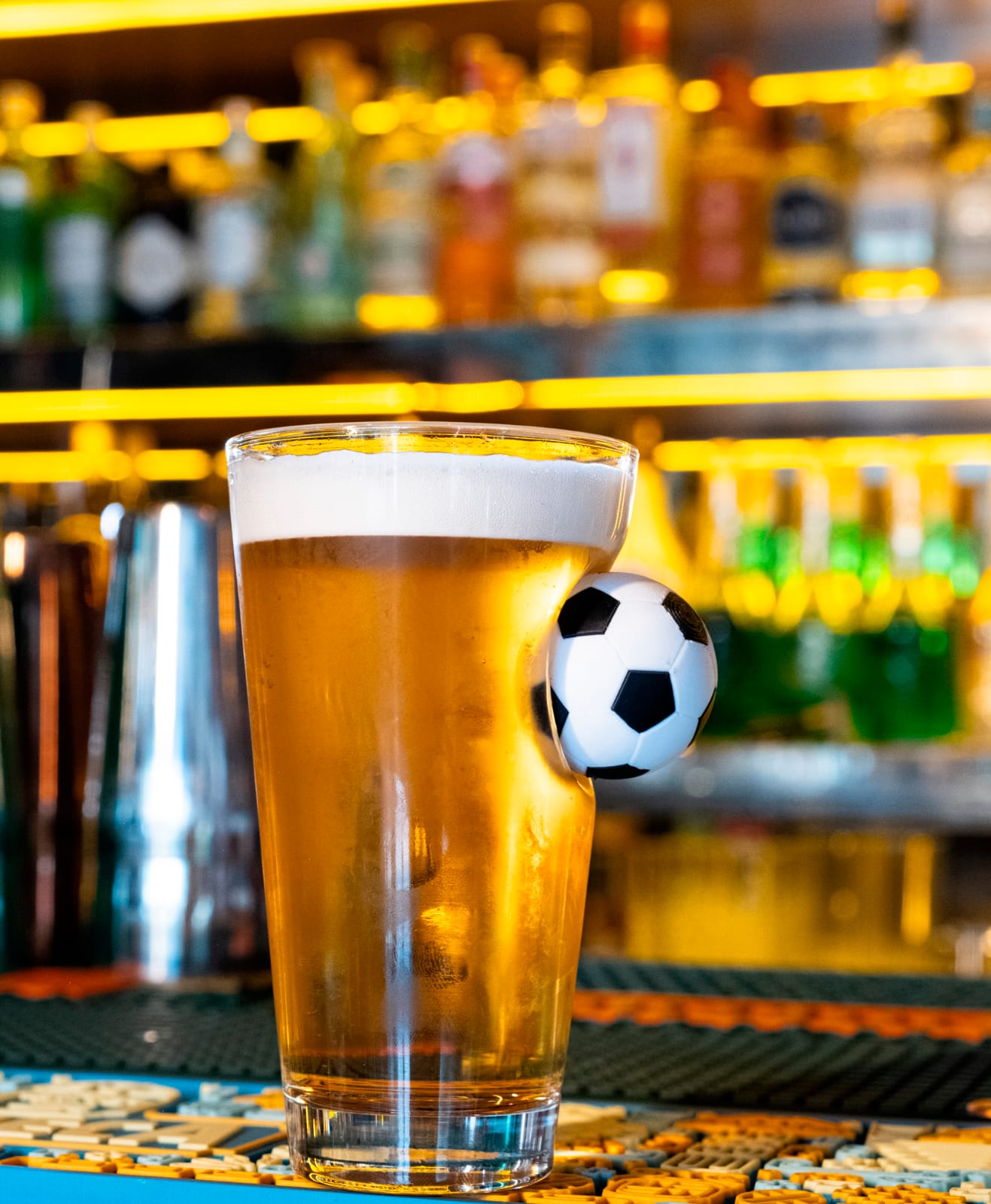 Glass Beer Mug — Football Edition, 465 ml