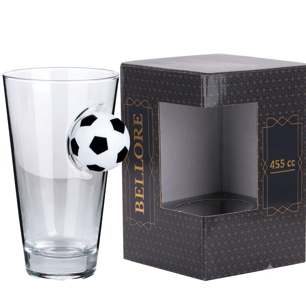 Football Beer Glass 465ml – lifestyle shot